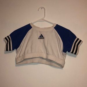 Cropped adidas shirt
